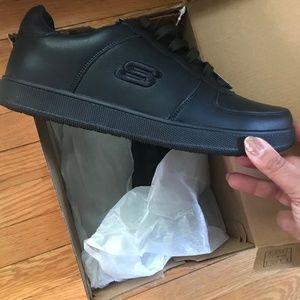 Skechers work slip resistant Vibsie black shoes